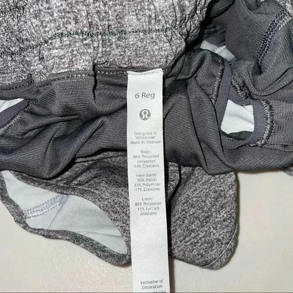 Lululemon Hotty Hot Shorts - Picture 8 of 8